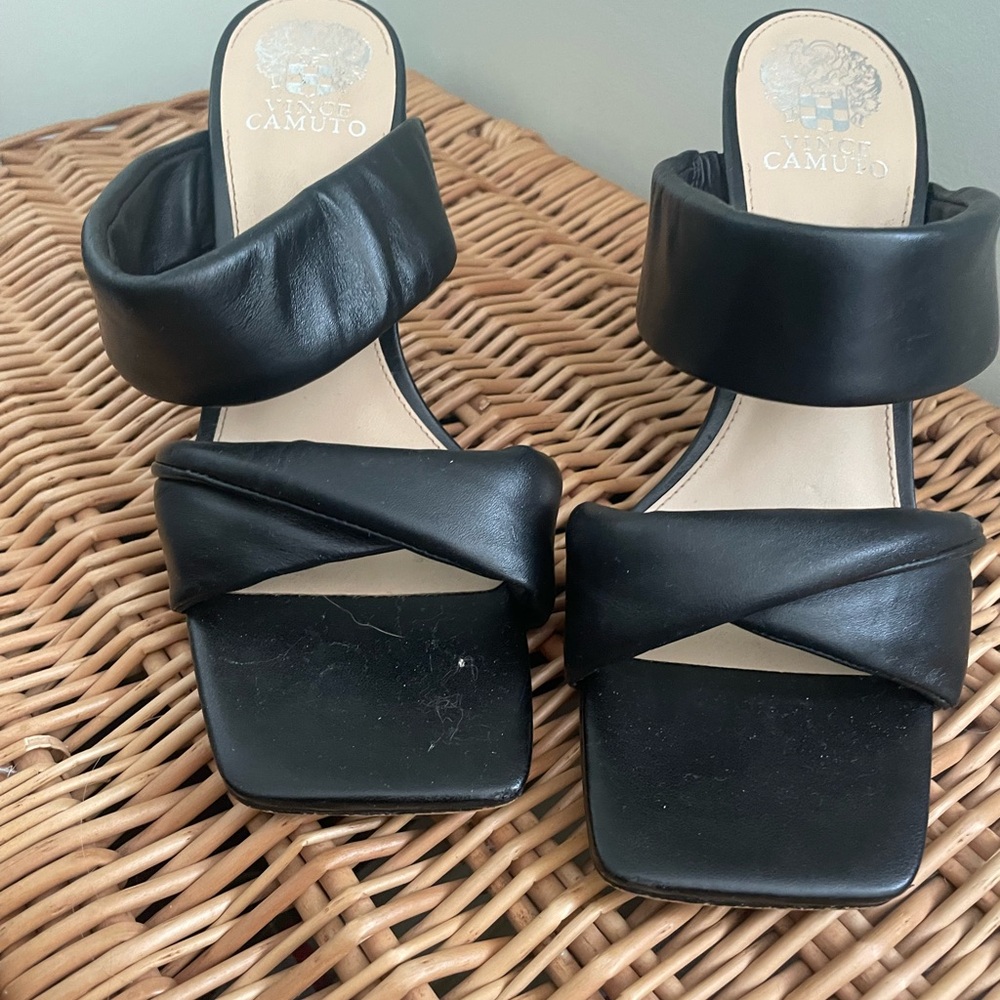 Vince Camuto Black heels - Picture 4 of 5
